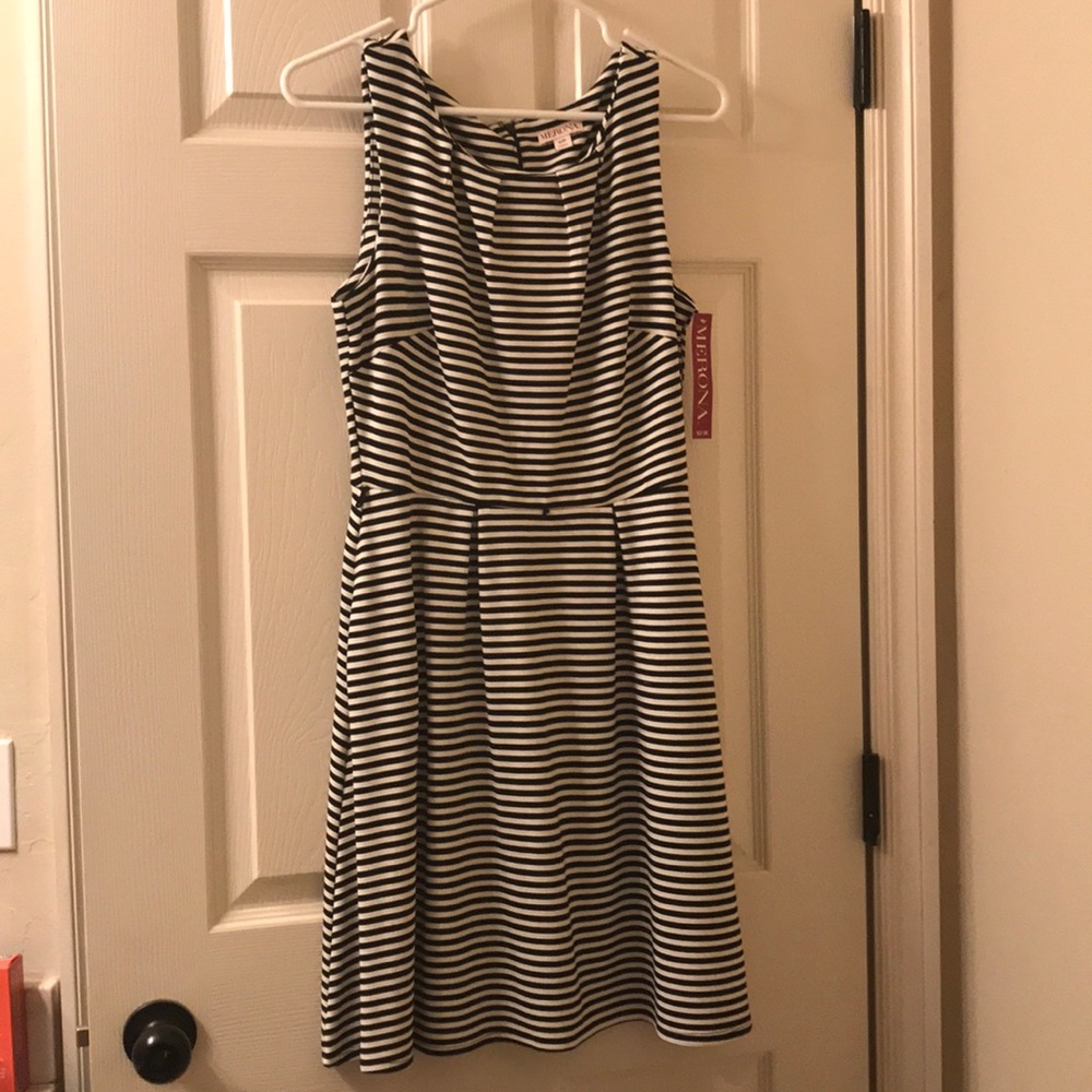 Merona black and white dress.